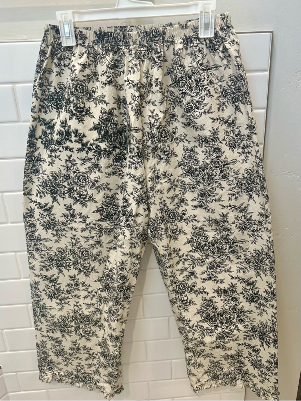 100% cotton lounge pants with elastic waist band - Black on Cream - Picture 4 of 7